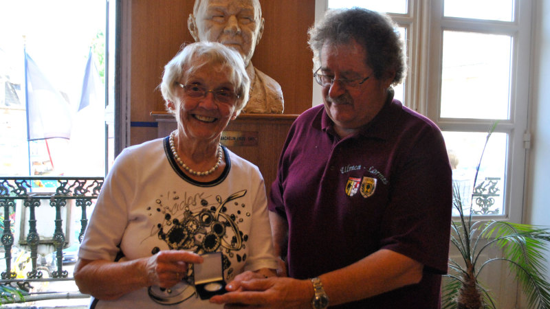 Remise de la médaille de la ville d’Ulmen par Ulla Schmidt