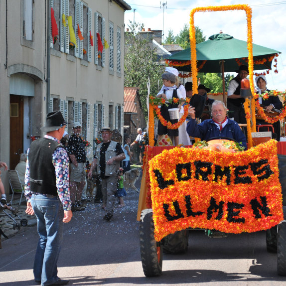 Le char du comice de Lormes 2011