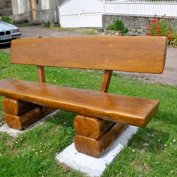 Le banc de Ulmen aux promenades de Lormes